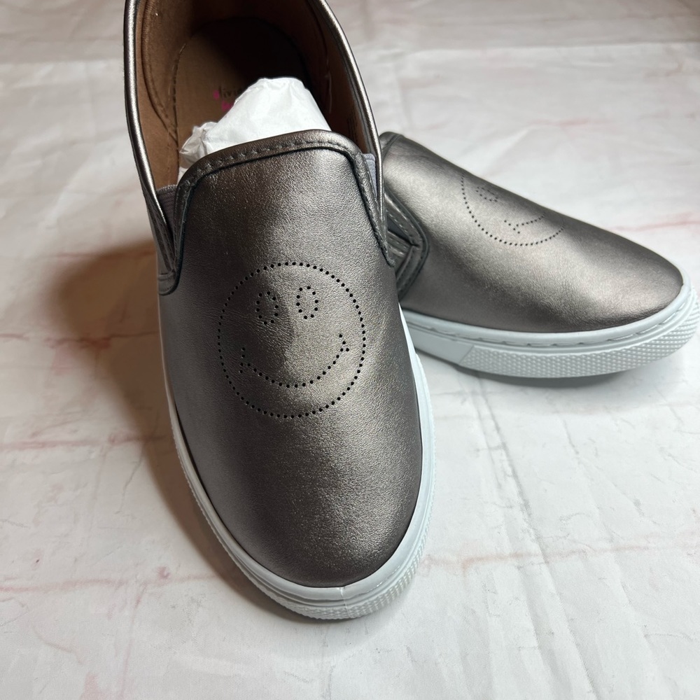 Olivia Miller Girl sneakers sz 5